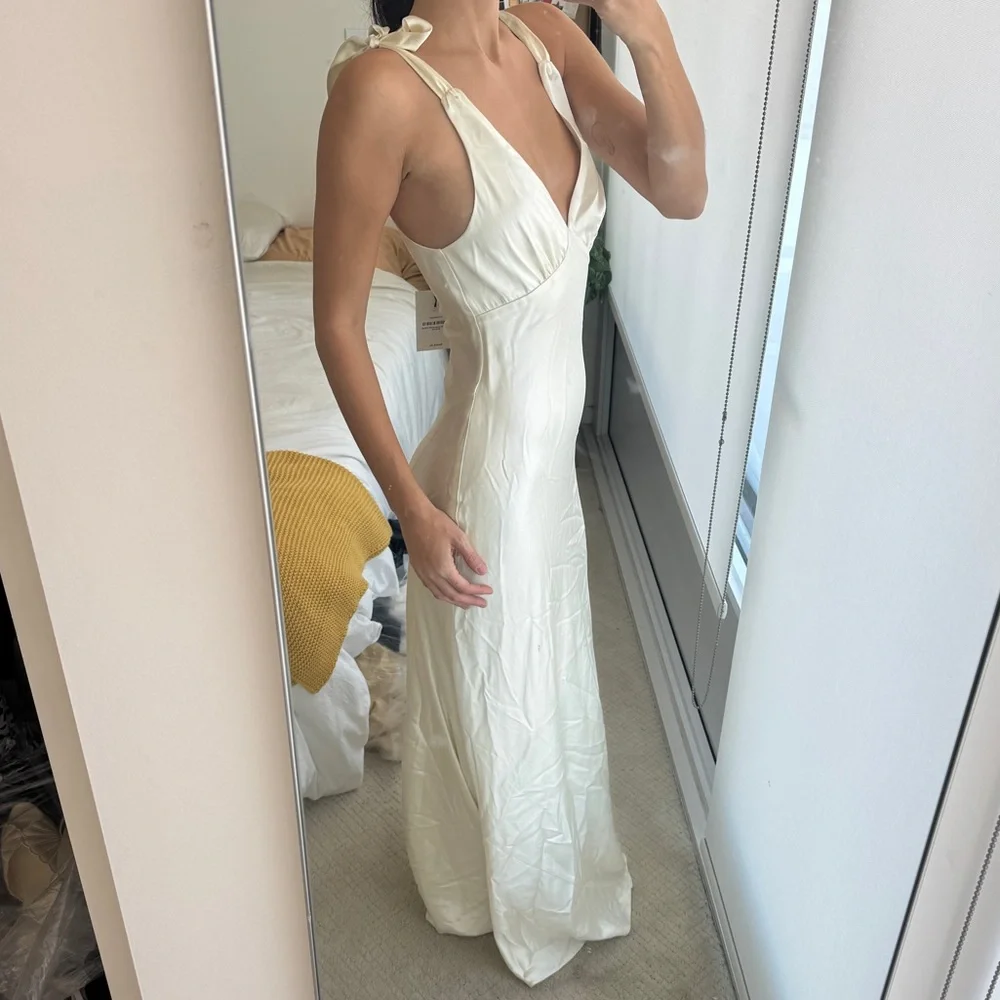 NWT Reformation Pernille Silk Dress - S - Ivory Bridal Silk - Picture 7 of 8